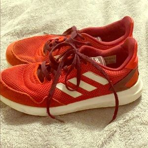 like new Adidas Cloudfoam in Red big boys size-7